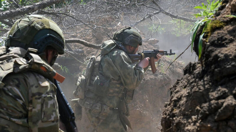 Российские военные освободили Лозоватское в ДНР