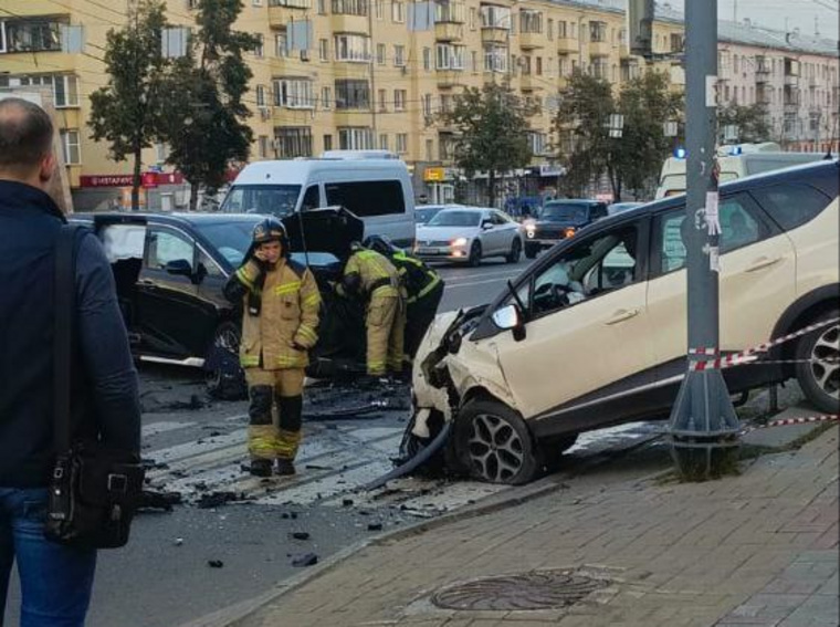 Депутат челябинского заксобрания Клеутин пострадал в ДТП. Фото